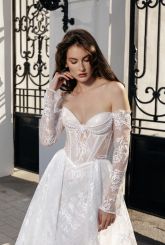 Rose с юбкой и рукавами