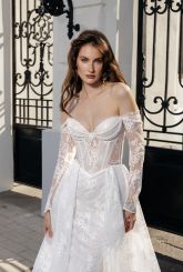 Rose с юбкой и рукавами