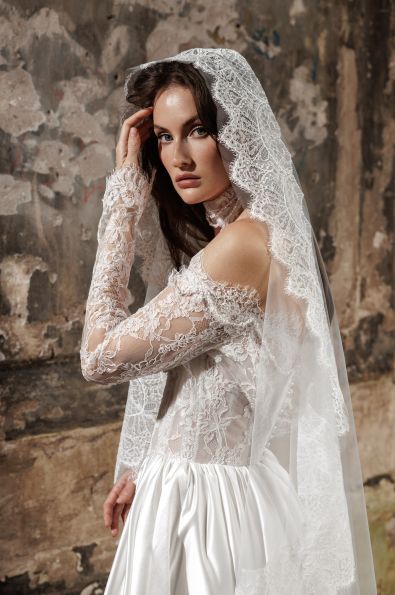 Felicity с фатой