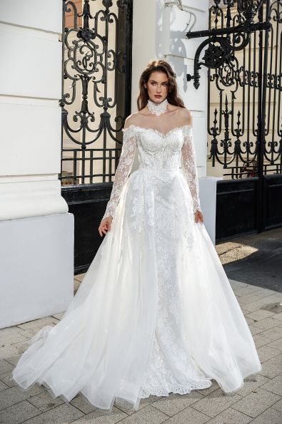 Fabienne с юбкой