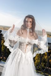 Cheryl  с фатой