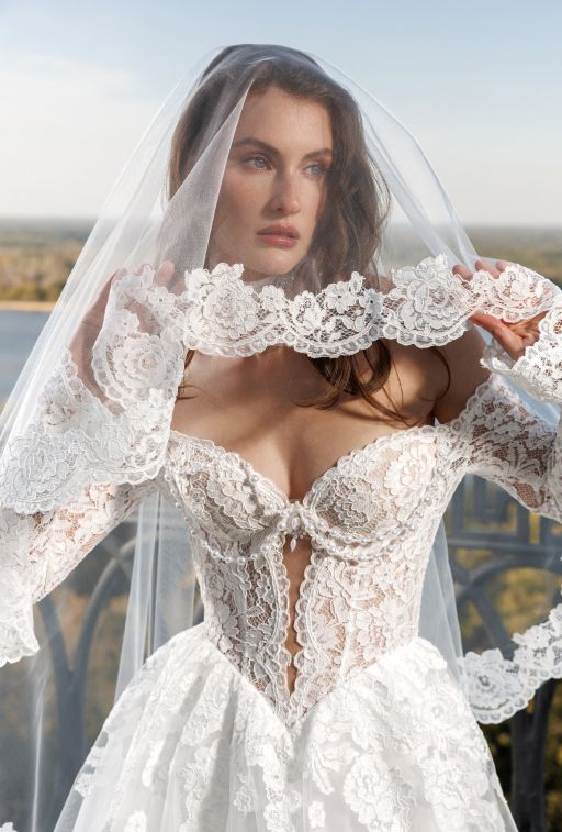 Cheryl  с фатой