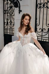 Caroline с фатой