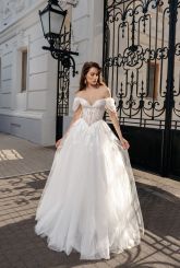 Caroline с фатой