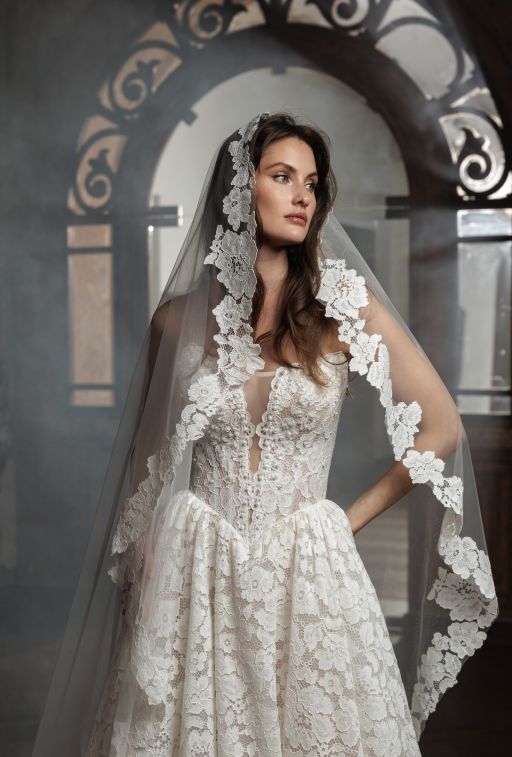 Amadea  с фатой