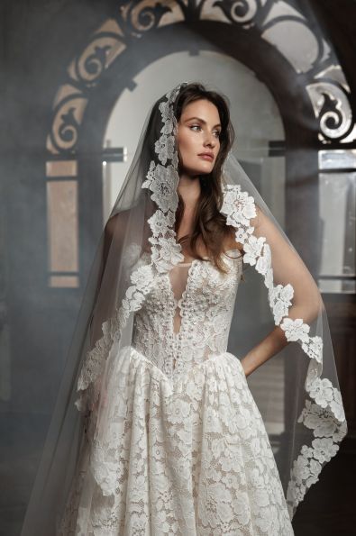 Amadea  с фатой